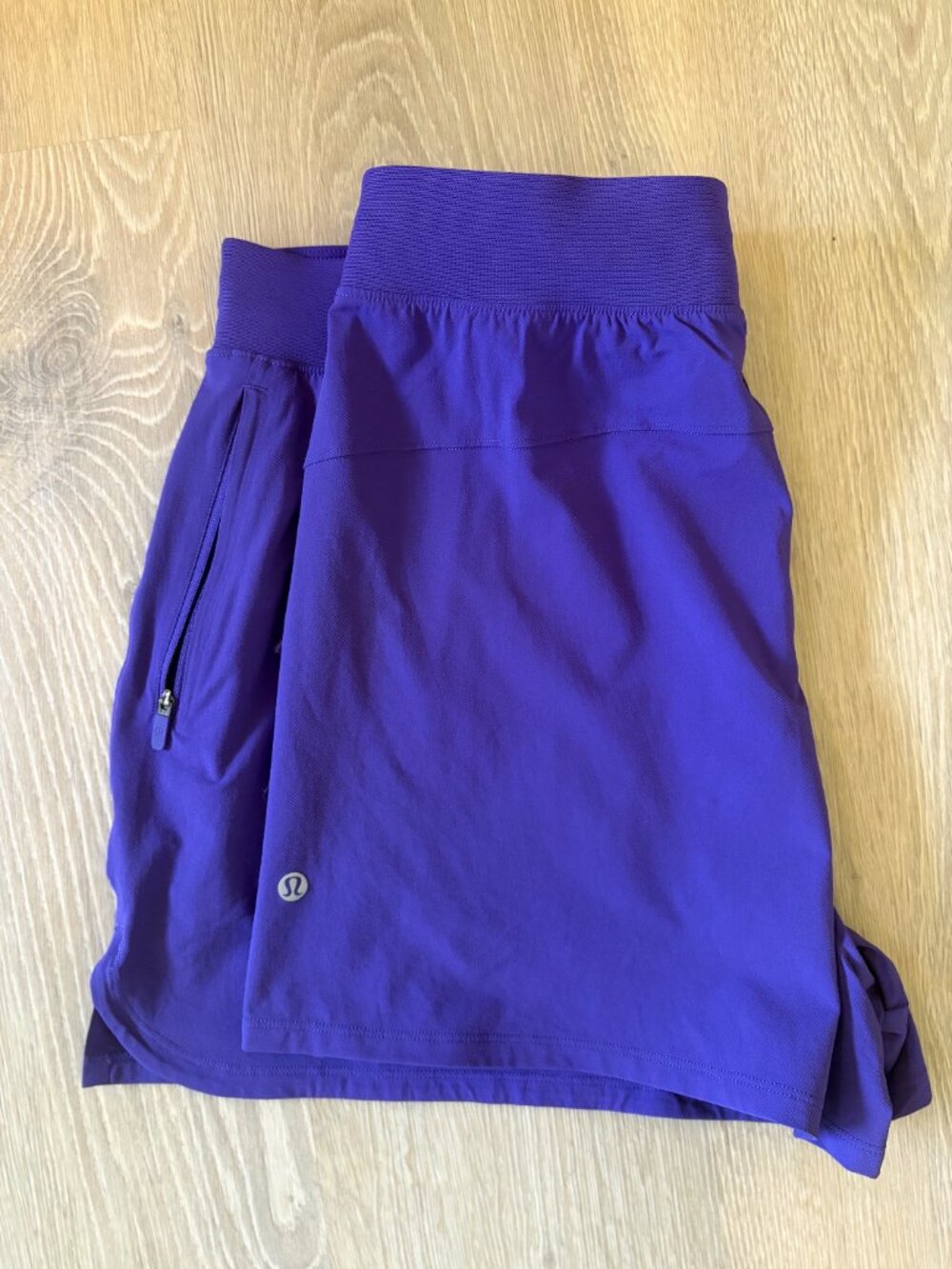 lululemon License to Train Short (Women's) Petrol Purple size 10 - Picture 4 of 4